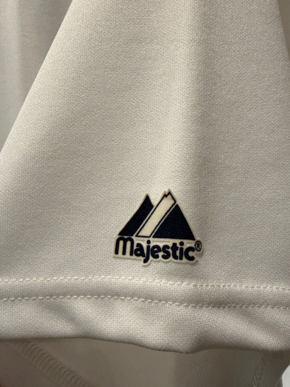 Majestic White Detroit Tigers Baseball Jersey with Navy Detailing - Picture 4 of 10